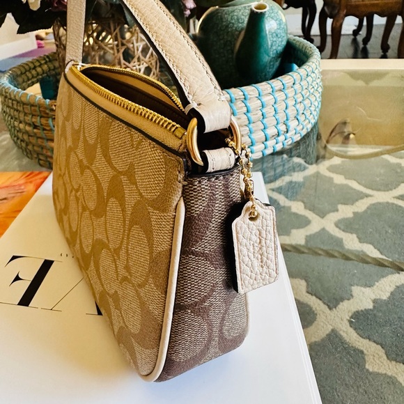 Coach Nolita 19 In Blocked Signature Canvas Gold/Light Khaki/Ivory Multi - Picture 4 of 14